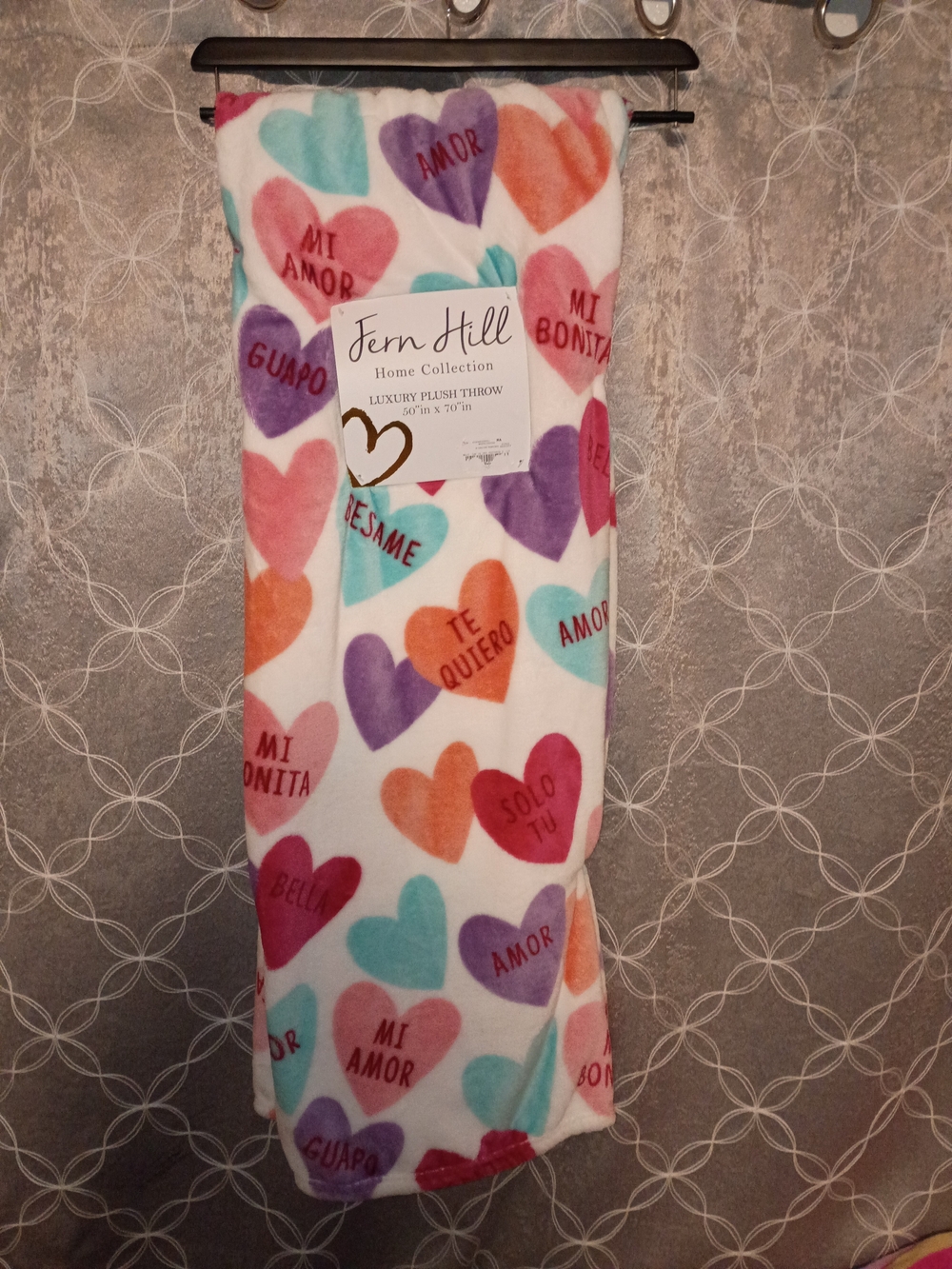 Hearts Romantic~ Spanish Phrases Plush Throw Blanket